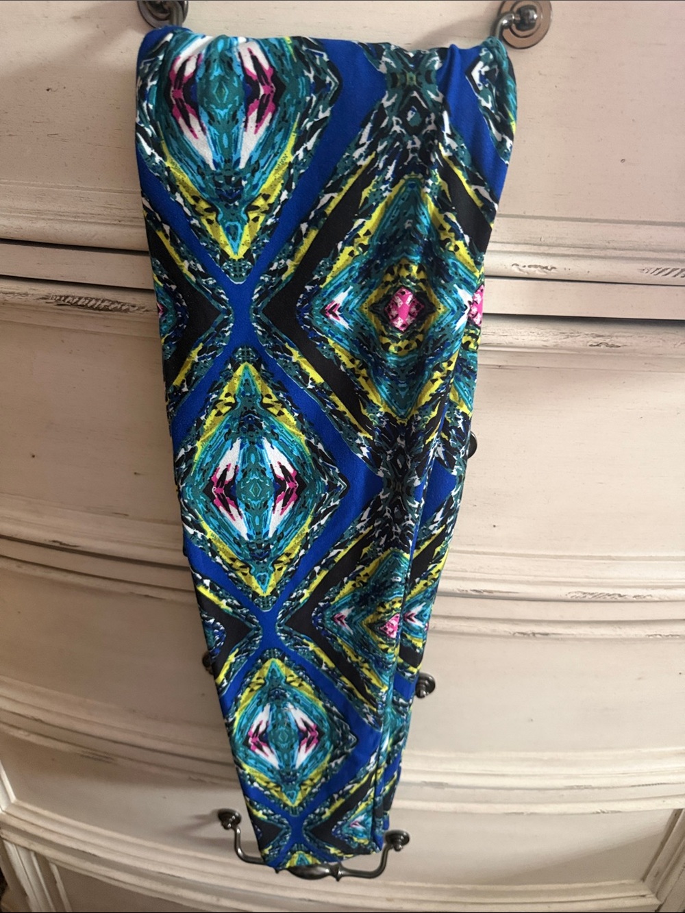 Vibrant Blue Geometric Print Leggings